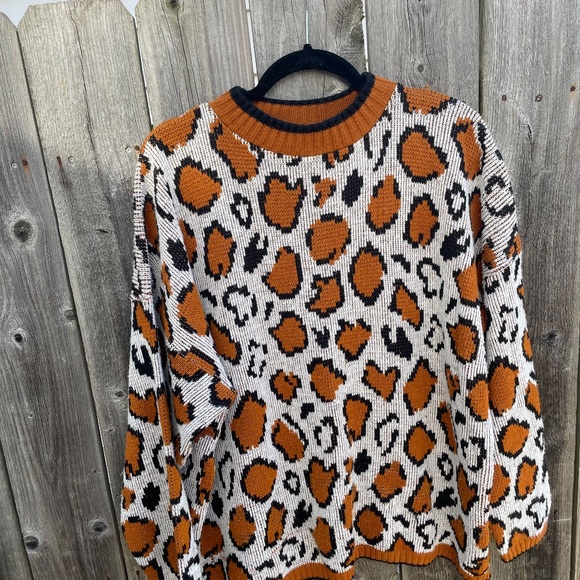 Vintage Leopard Tunic Sweater - Picture 3 of 7